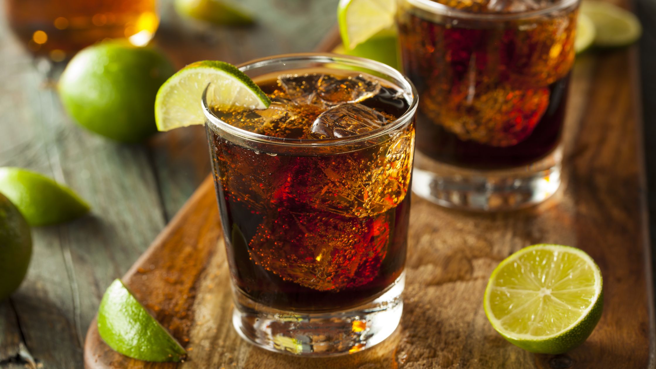 classic cuba libre cocktail